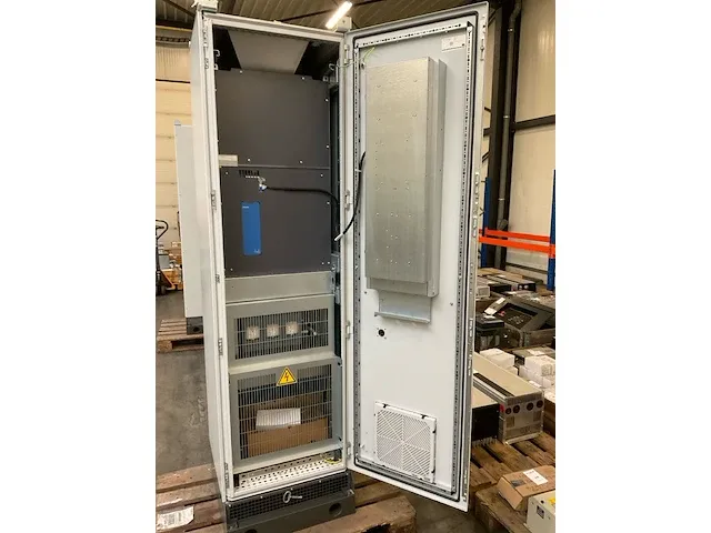 Vacon vacon0100-3l-0416-7-ed-flow frequentieregelaar - afbeelding 4 van  14