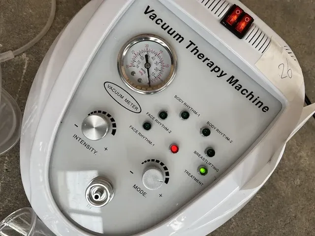 Vacuum cupping therapy machine - afbeelding 3 van  3