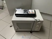 Vacuum machine en microgolfoven - afbeelding 1 van  3