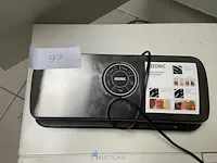 Vacuum machine en microgolfoven - afbeelding 2 van  3