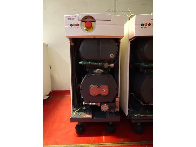 Vacuum pump alcatel - afbeelding 1 van  6