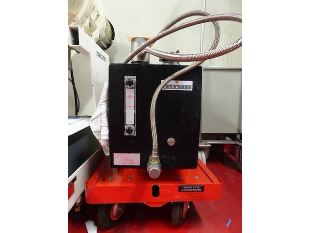 Vacuum pump alcatel - afbeelding 1 van  4