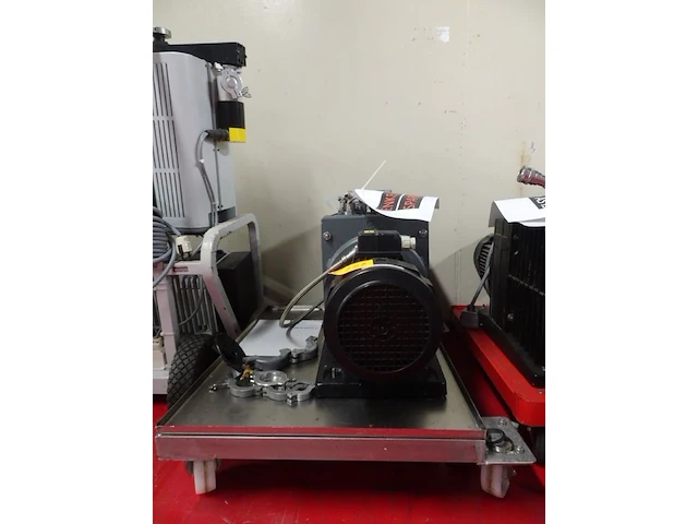 Vacuum pump alcatel - afbeelding 1 van  3