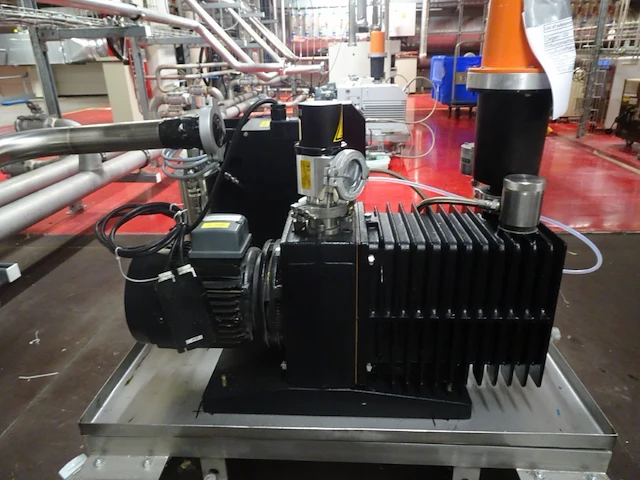Vacuum pump alcatel - afbeelding 3 van  5