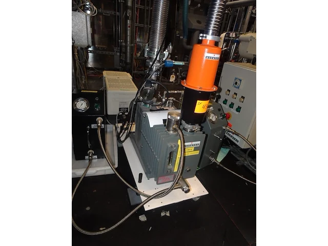 Vacuum pump alcatel - afbeelding 3 van  5
