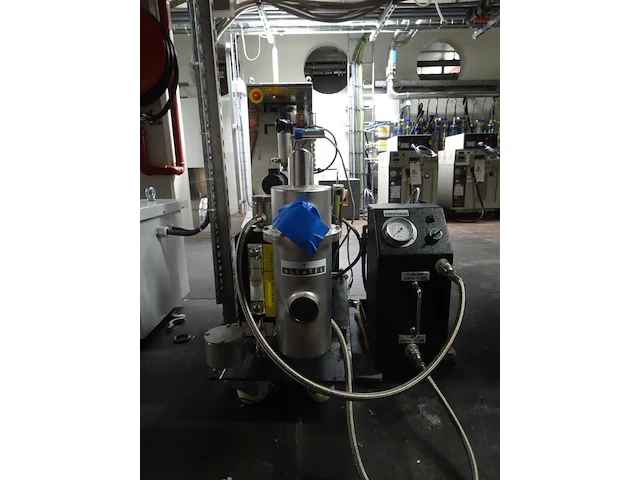Vacuum pump alcatel - afbeelding 1 van  8