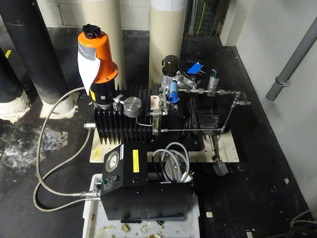 Vacuum pump alcatel - afbeelding 3 van  5
