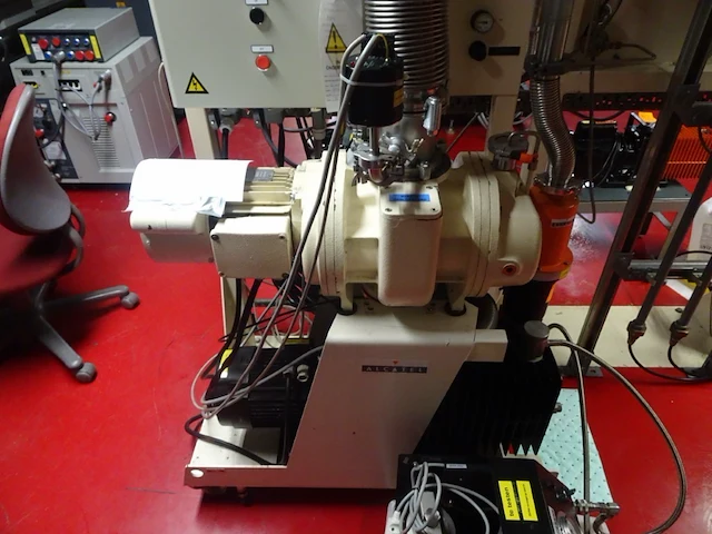 Vacuum pump alcatel - afbeelding 3 van  7