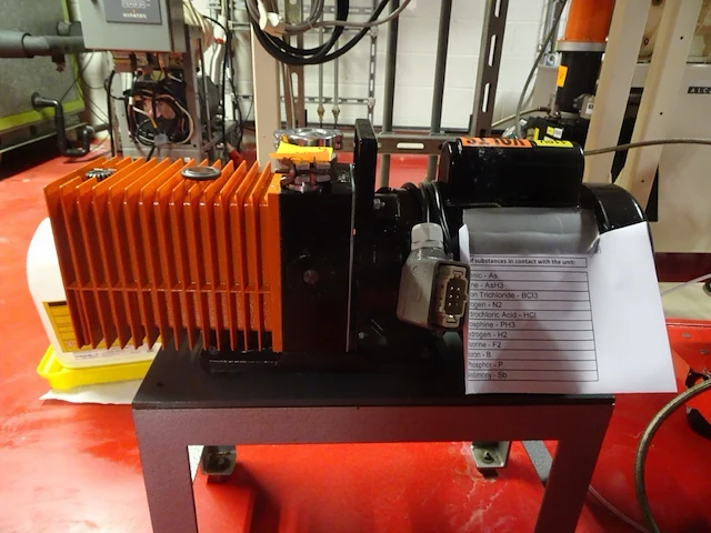 Vacuum pump alcatel - afbeelding 2 van  5