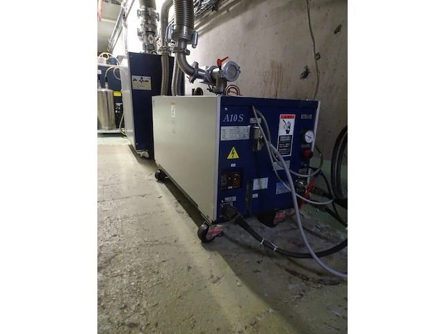 Vacuum pump ebara - afbeelding 1 van  7