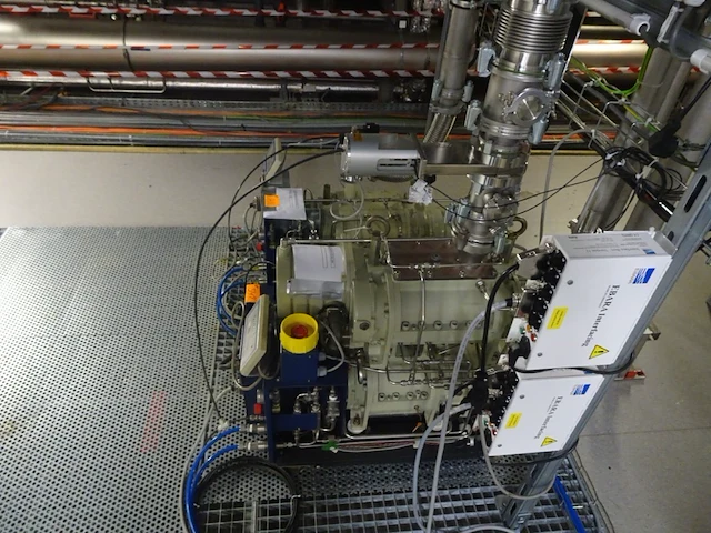Vacuum pump ebara - afbeelding 3 van  7