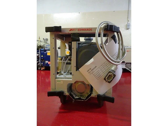 Vacuum pump edwards - afbeelding 1 van  6