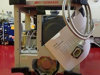 Vacuum pump edwards - afbeelding 1 van  6