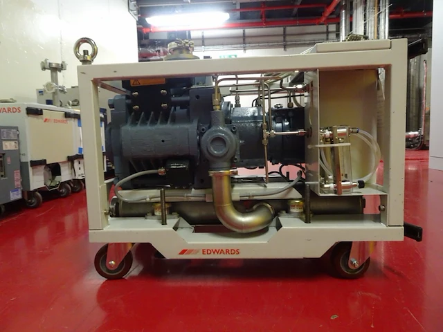 Vacuum pump edwards - afbeelding 4 van  6