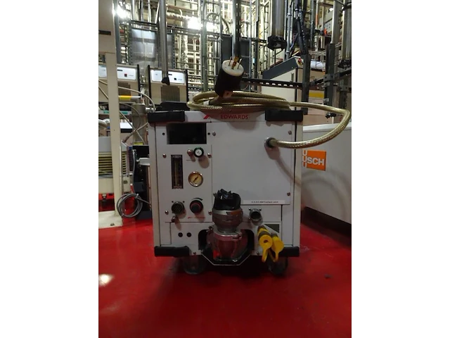Vacuum pump edwards - afbeelding 1 van  3