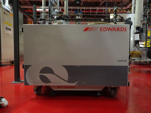 Vacuum pump edwards - afbeelding 3 van  3