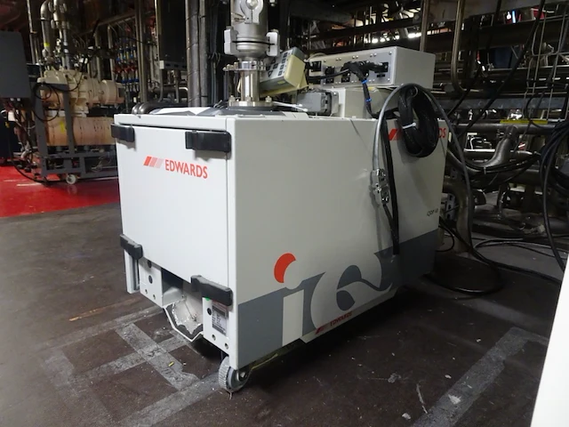 Vacuum pump edwards - afbeelding 4 van  4