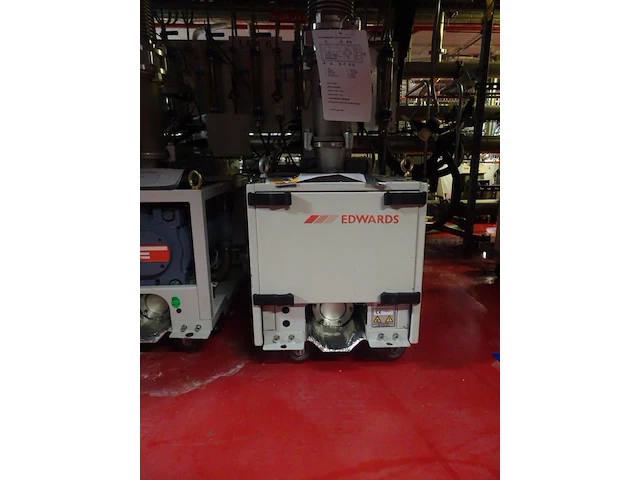 Vacuum pump edwards - afbeelding 1 van  3