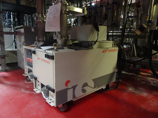Vacuum pump edwards - afbeelding 2 van  3
