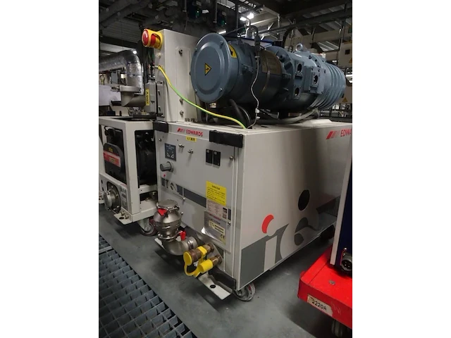 Vacuum pump edwards - afbeelding 3 van  6