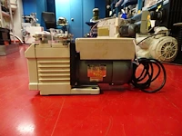Vacuum pump leybold - afbeelding 3 van  4