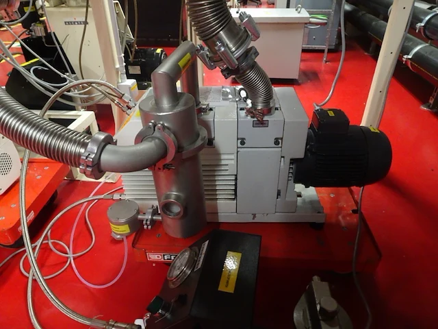 Vacuum pump leybold - afbeelding 3 van  5