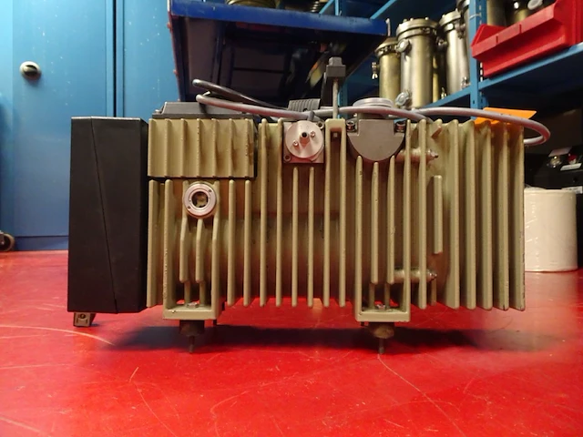 Vacuum pump pfeiffer - afbeelding 2 van  4