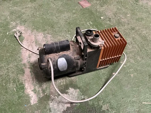 Vacuümpomp cit alcatel 2004a - afbeelding 2 van  4