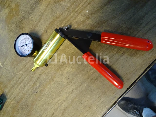 Vacuümpomp met bsg manometer - afbeelding 4 van  5