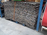 Valdempende ondergrond speelplein, valhoogte plm 1,5 m met grasmatten - afbeelding 1 van  2