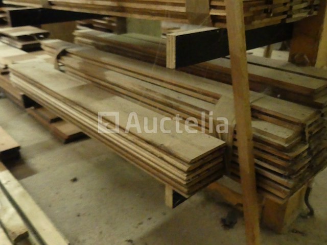 Vallende planken, latten en balken - afbeelding 13 van  30