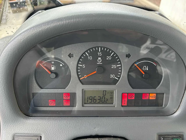 Valtra - t150 - vierwielaangedreven landbouwtractor - afbeelding 26 van  33