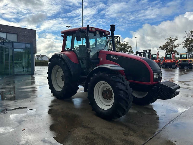 Valtra - t150 - vierwielaangedreven landbouwtractor - afbeelding 23 van  33