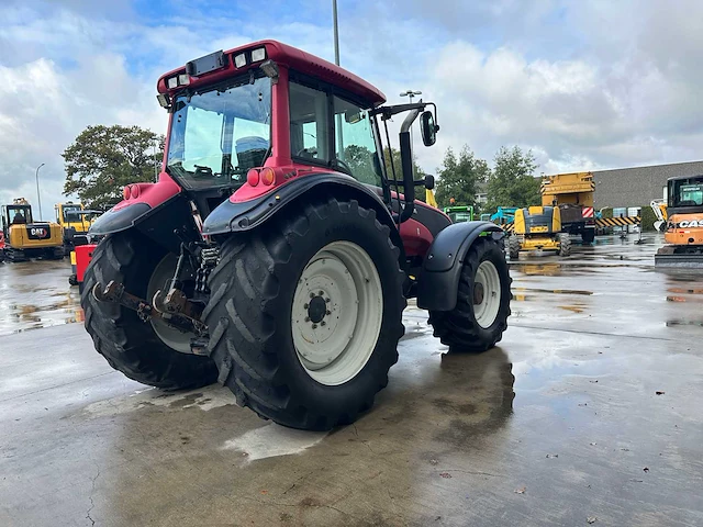 Valtra - t150 - vierwielaangedreven landbouwtractor - afbeelding 28 van  33