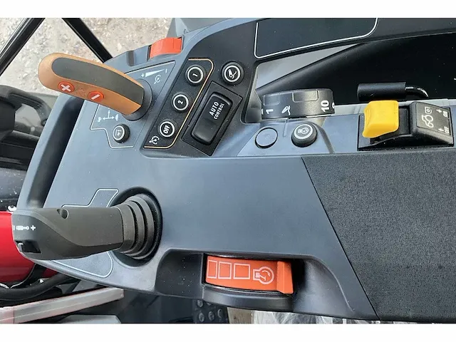 Valtra g115 2021 - afbeelding 18 van  47