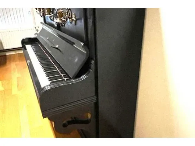 Van damme piano (business de papa van ...) - afbeelding 10 van  12