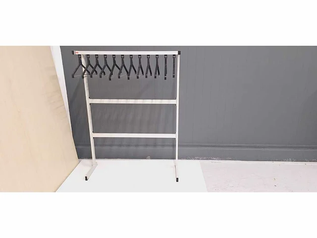 Van esch - garderobe kapstok - afbeelding 1 van  5