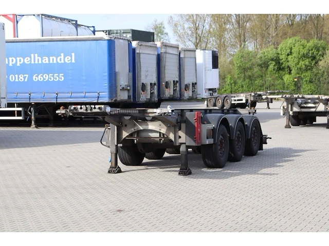 Van hool 20ft/30ft adr chassis empty weight: 2.990kg - afbeelding 1 van  1