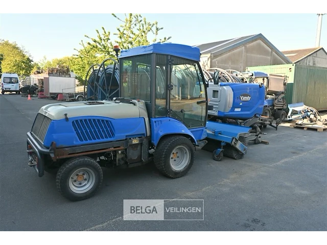 Vandy machine met opvangbak, maaibalk en borstel - afbeelding 1 van  16