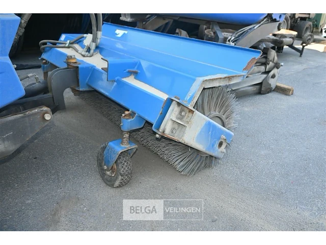 Vandy machine met opvangbak, maaibalk en borstel - afbeelding 11 van  16