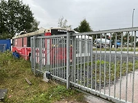 Vanhool autobus ingericht als frituur - afbeelding 16 van  21