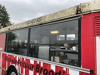 Vanhool autobus ingericht als frituur - afbeelding 5 van  21
