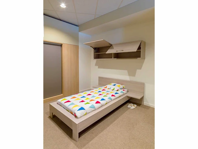 Vareno - bed met hangkasten - afbeelding 15 van  22