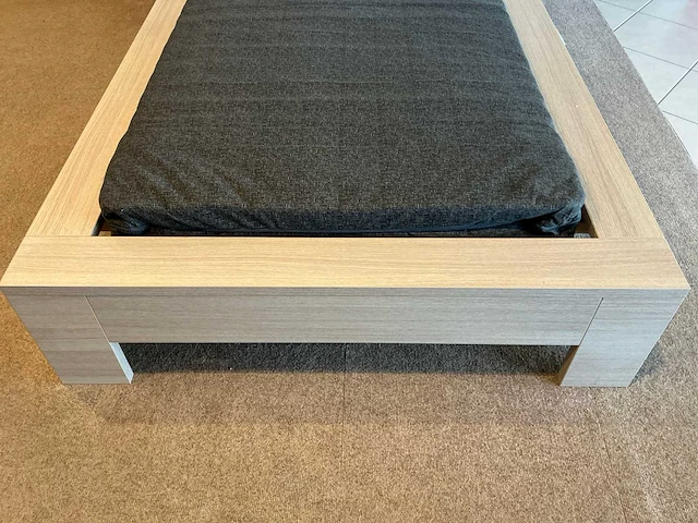 Vareno - bed met hangkasten - afbeelding 17 van  22