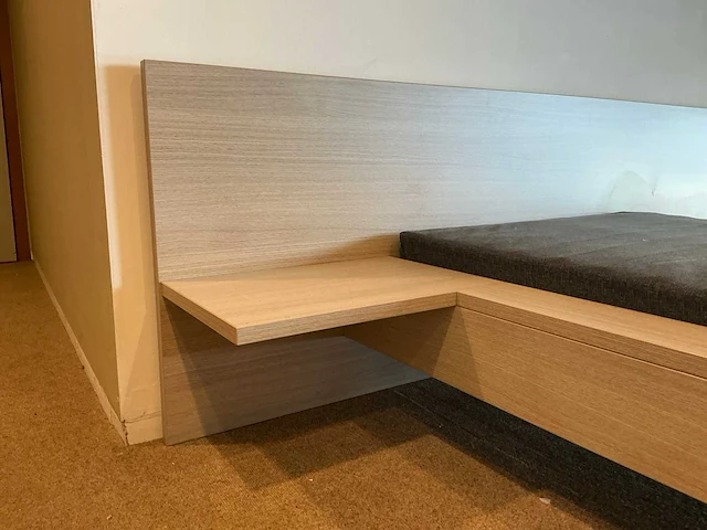 Vareno - bed met hangkasten - afbeelding 22 van  22