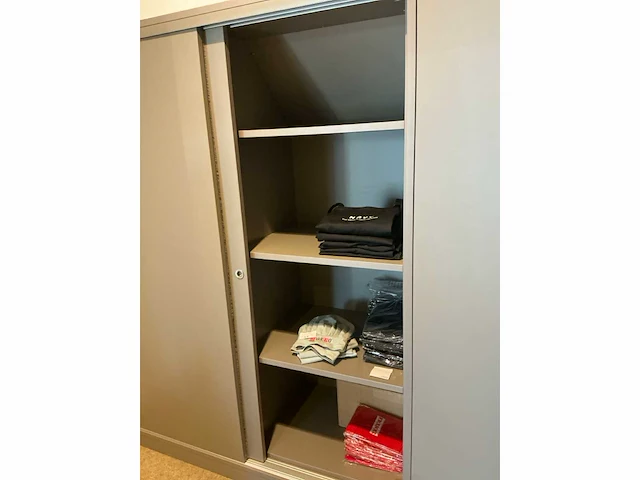 Vareno - kast onder schuine wand - afbeelding 19 van  24