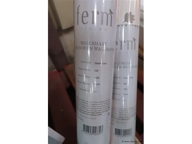 Varia onder andere twistshake, behangpapier, verzorzingsmatjes etc. - afbeelding 4 van  4