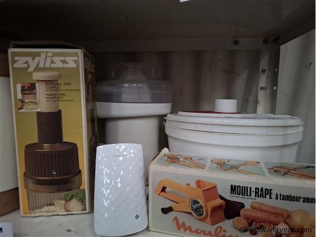 Varia - afbeelding 2 van  3