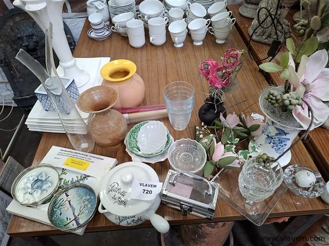 Varia - afbeelding 1 van  2