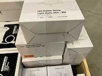Various light equipment - afbeelding 6 van  18